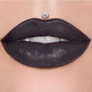 Jeffree Star Velvet Trap "Trench Coat" NIB RARE